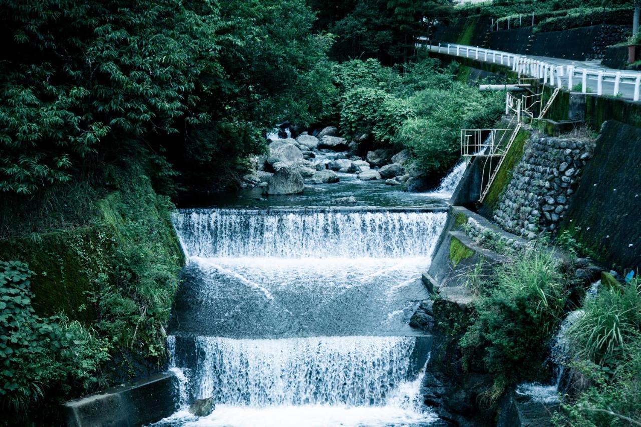 山の中の一棟貸切宿 五番地 Nambu (Yamanashi) Extérieur photo