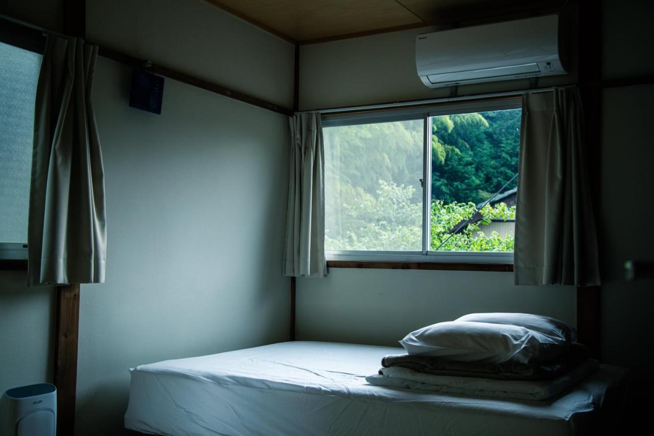 山の中の一棟貸切宿 五番地 Nambu (Yamanashi) Extérieur photo