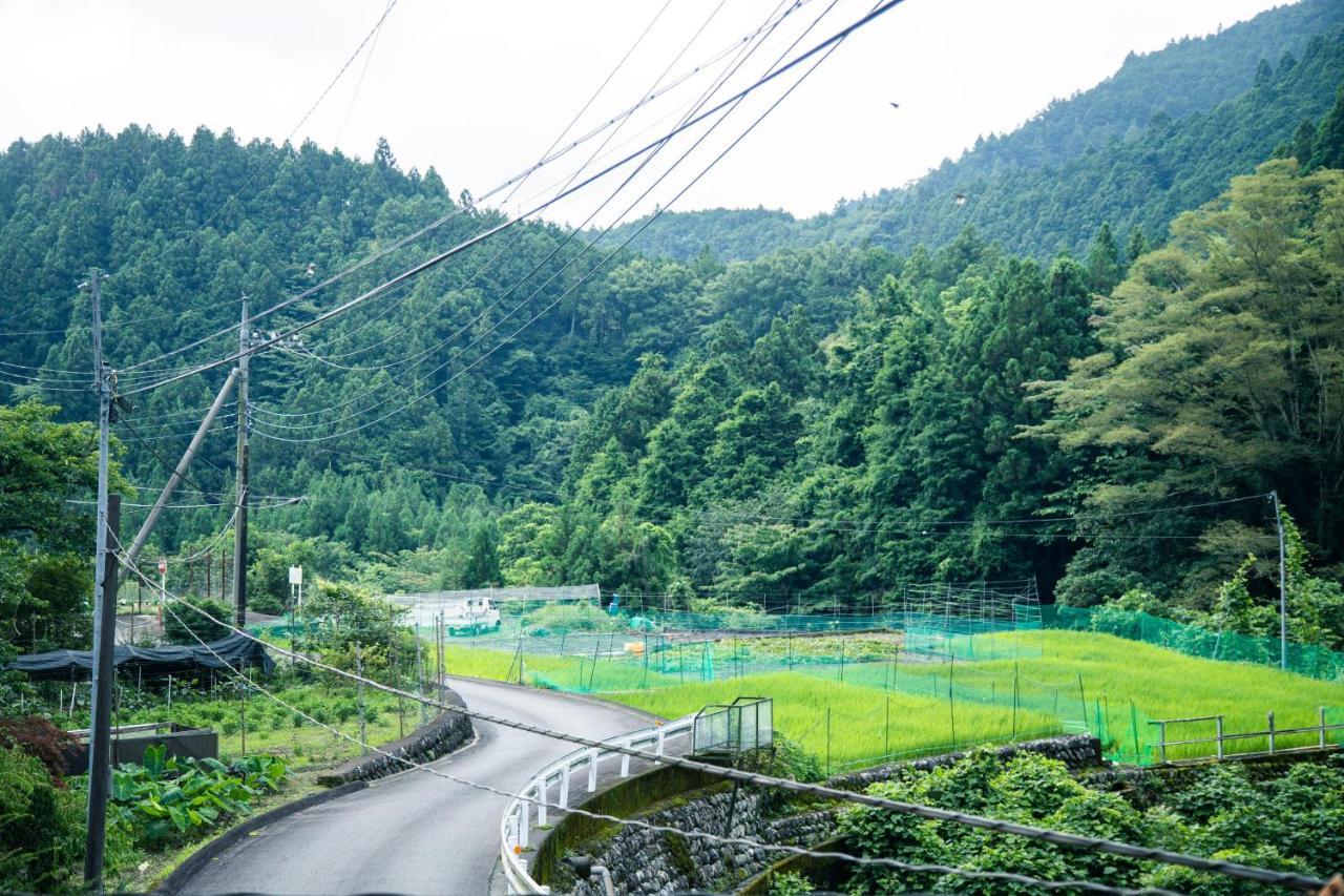 山の中の一棟貸切宿 五番地 Nambu (Yamanashi) Extérieur photo